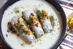 Koussa b Laban, zucchini in yogurt sauce