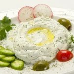 Labneh Mtaoumeh, Labneh with Garlic and Mint